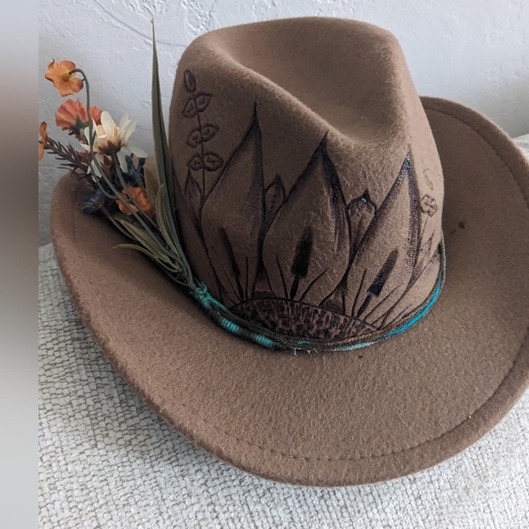 Hat - Picture 2 of 3